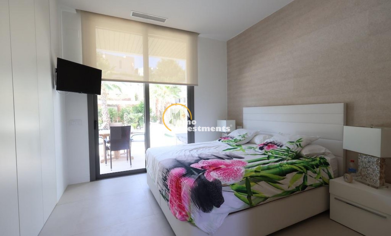 Resale - Villa - Orihuela Costa - Las Colinas