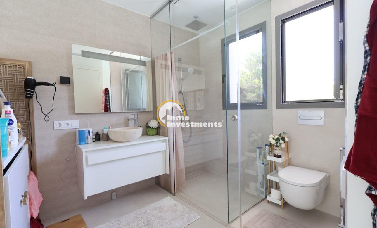 Resale - Villa - Orihuela Costa - Las Colinas