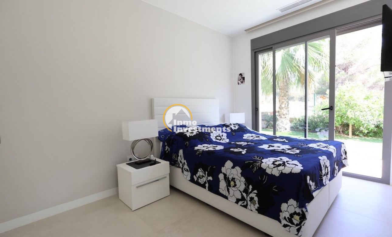 Resale - Villa - Orihuela Costa - Las Colinas