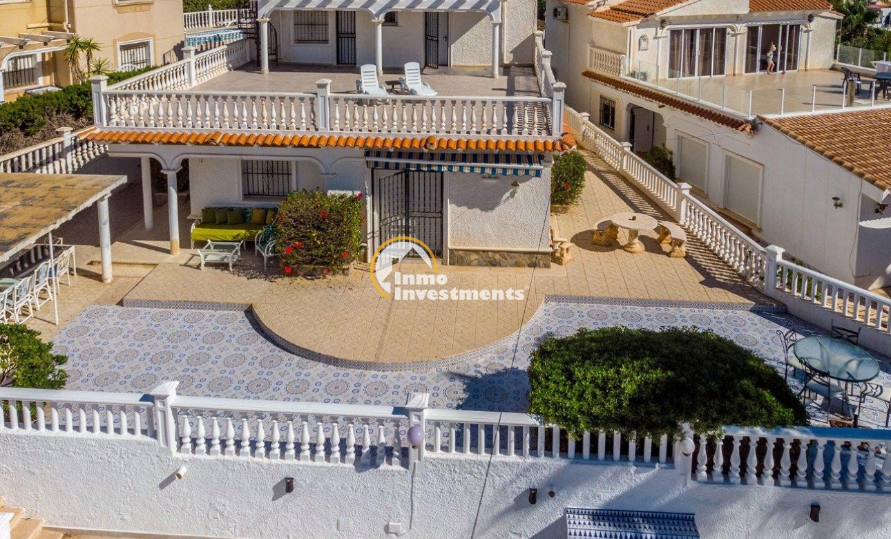 Resale - Villa - Playa Flamenca - Beachside