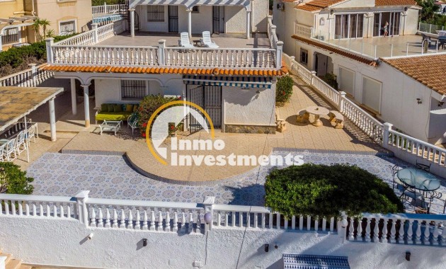 Resale - Villa - Playa Flamenca - Beachside