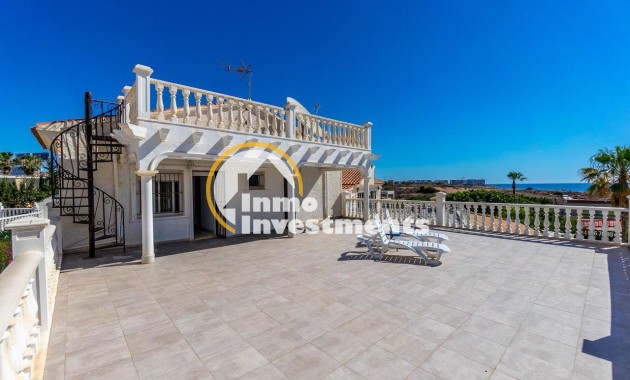 Resale - Villa - Playa Flamenca - Beachside