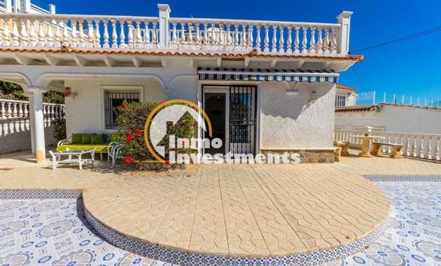 Resale - Villa - Playa Flamenca - Beachside