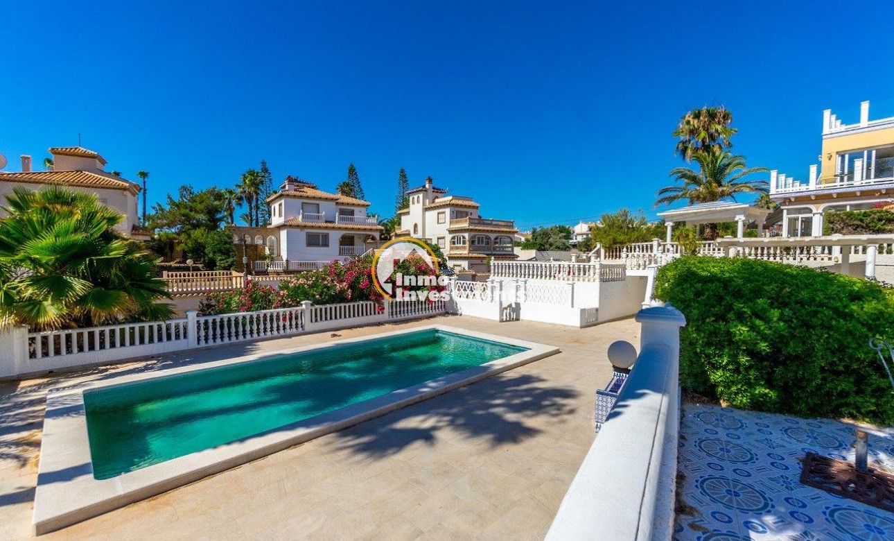 Resale - Villa - Playa Flamenca - Beachside