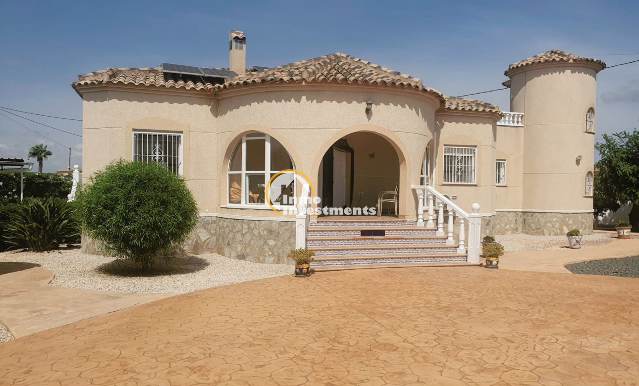 Resale - Villa - Catral