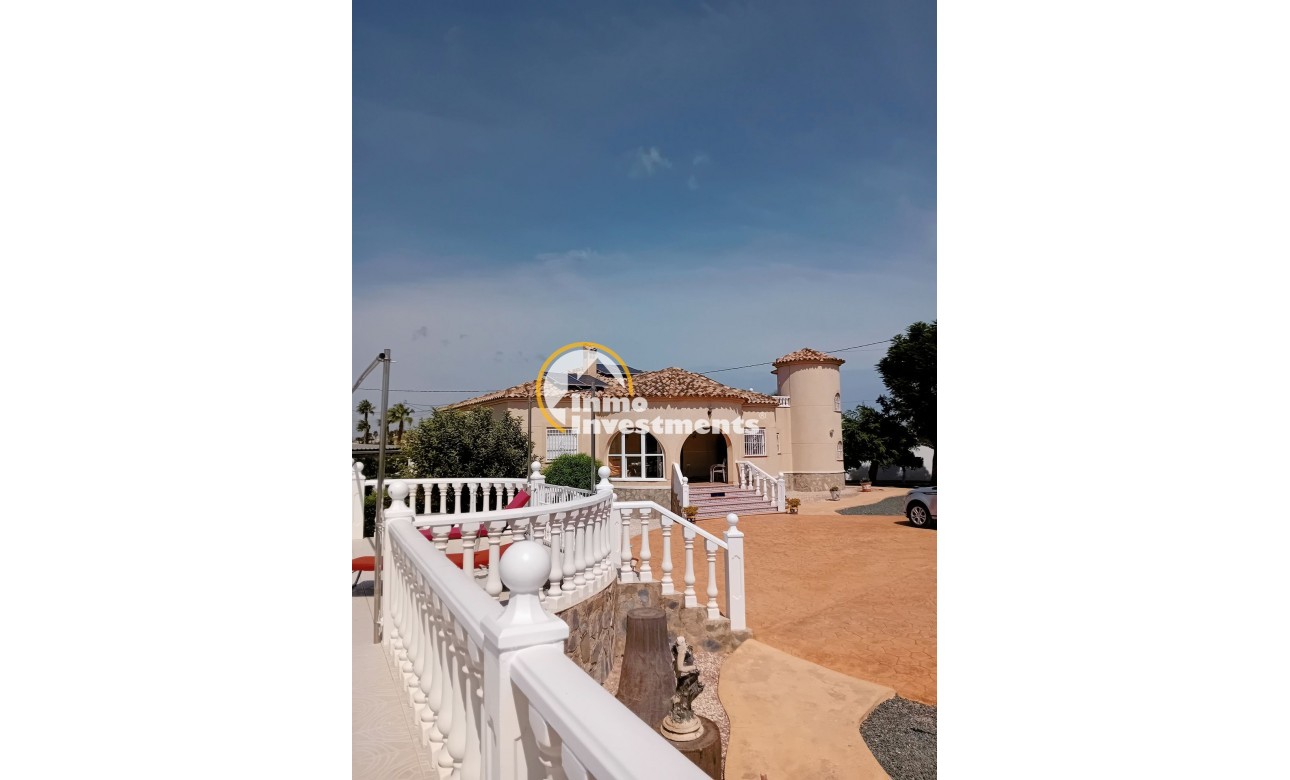 Resale - Villa - Catral