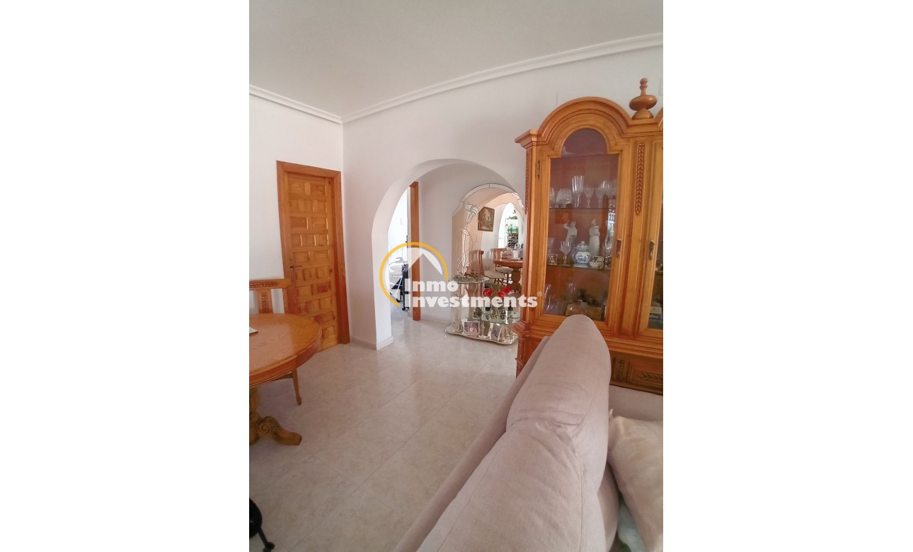 Resale - Villa - Catral