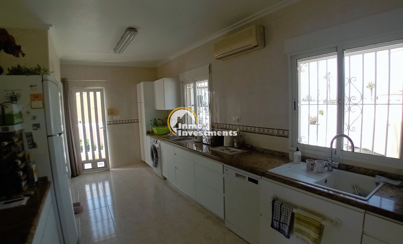 Resale - Villa - Catral