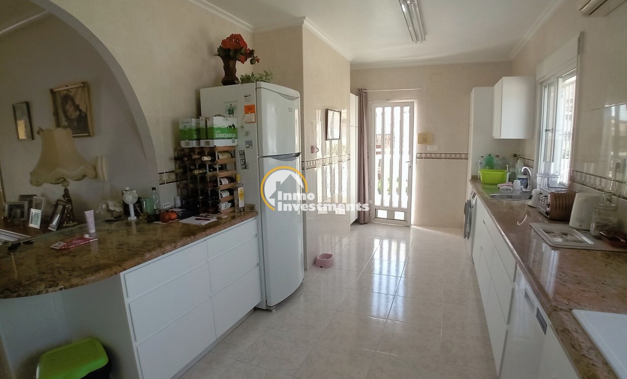 Resale - Villa - Catral