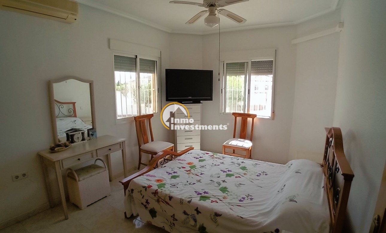 Resale - Villa - Catral