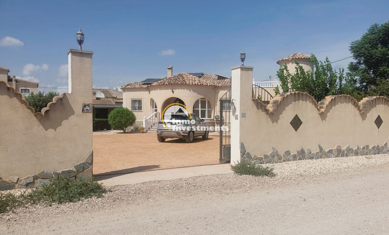 Resale - Villa - Catral