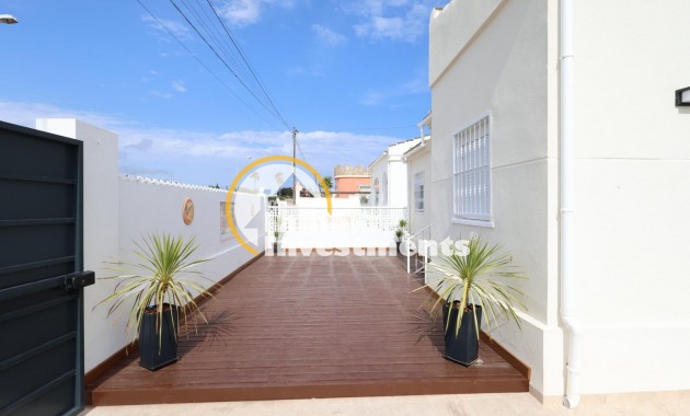 Resale - Villa - Torrevieja - San Luis