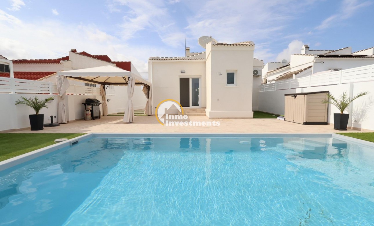 Resale - Villa - Torrevieja - San Luis