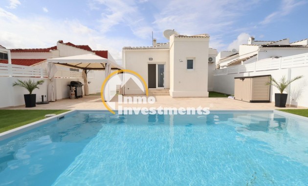 Resale - Villa - Torrevieja - San Luis