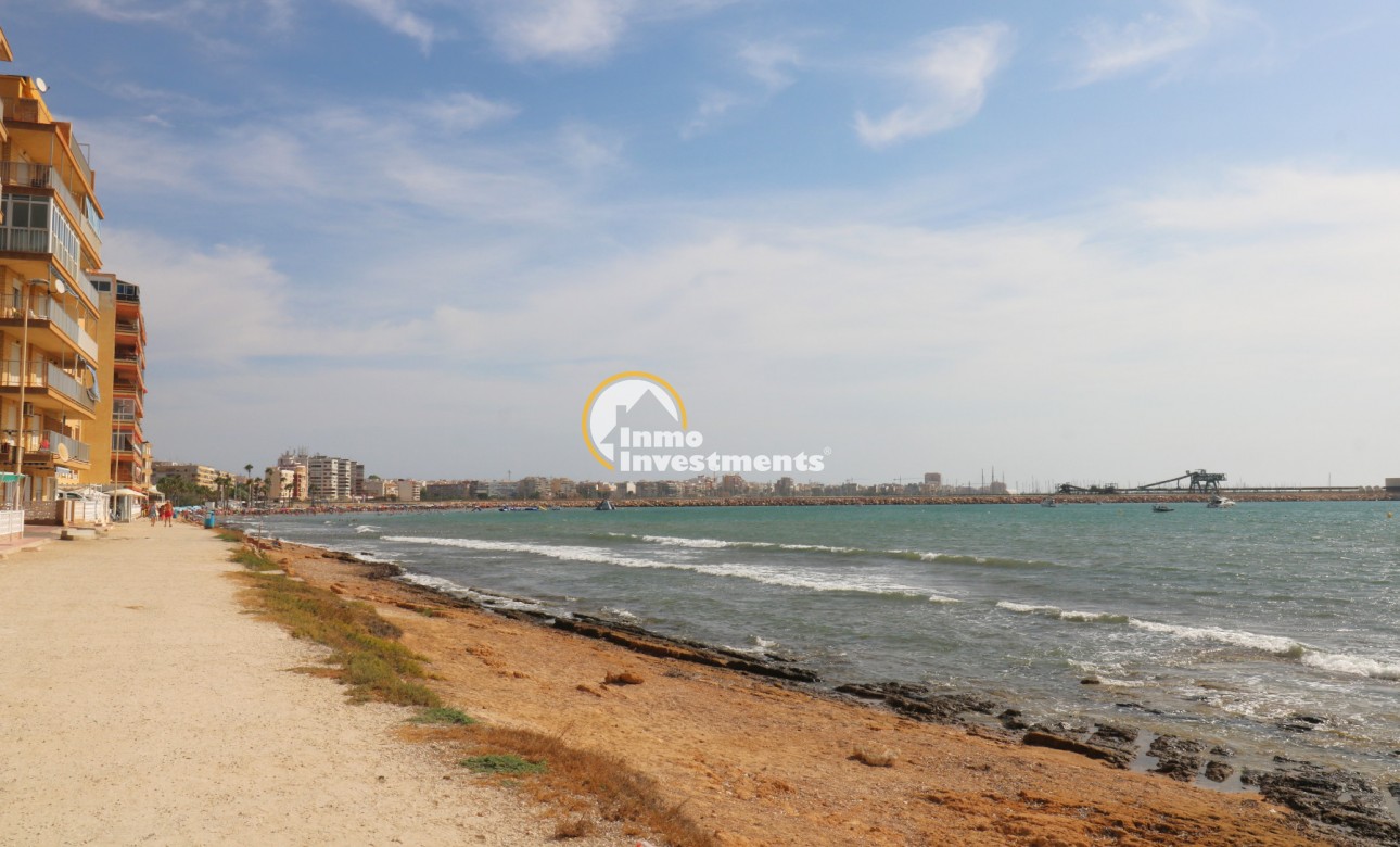 Resale - Apartment - Torrevieja - Beach