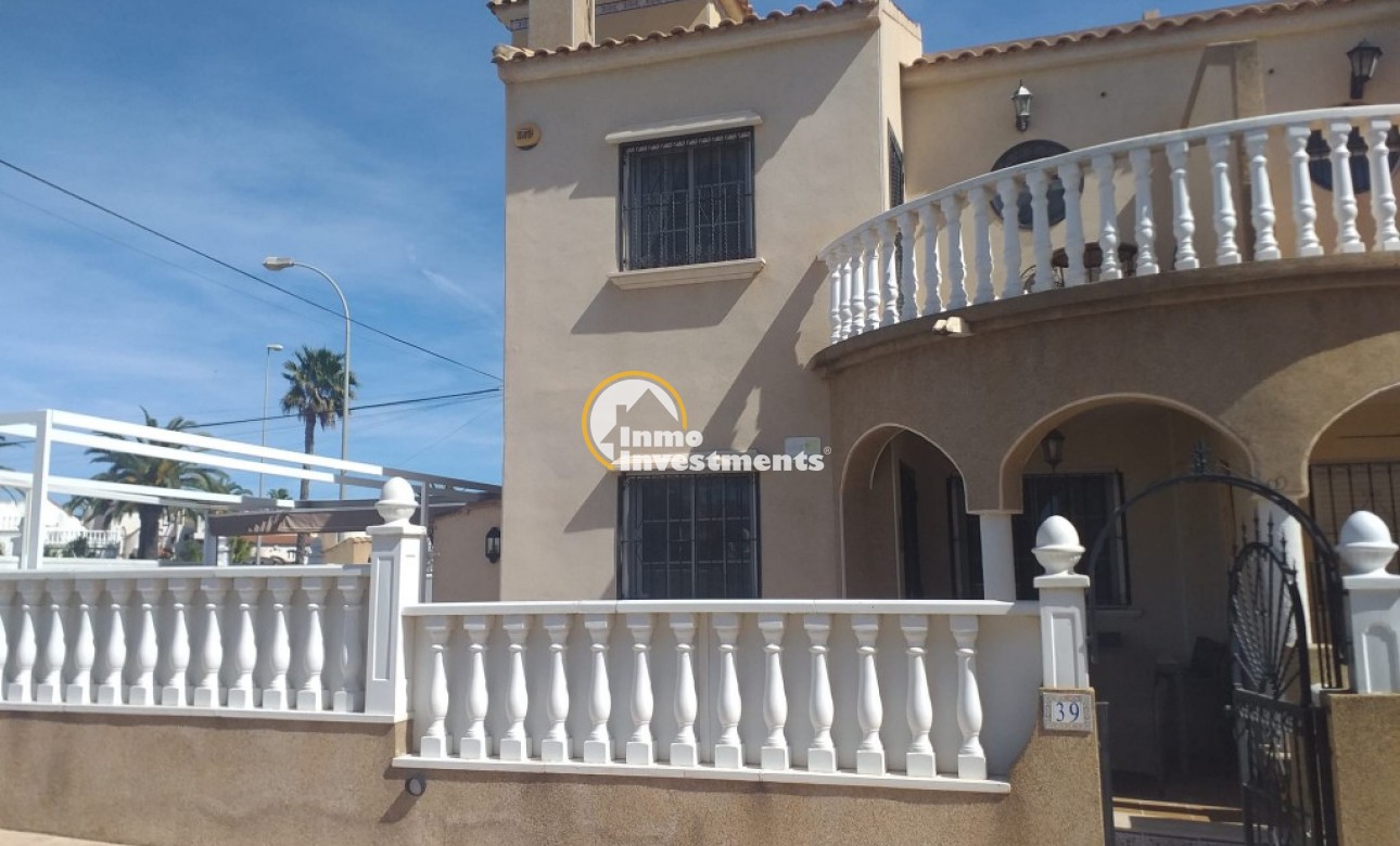 Resale - Villa - Playa Flamenca