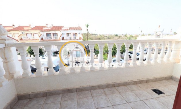 Resale - Semi detached villa - Torrevieja - Torretas