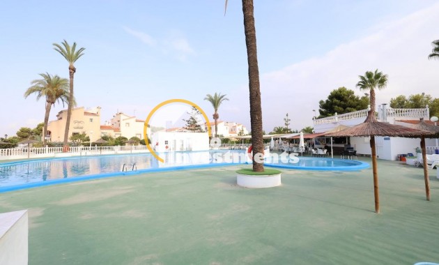 Bestaande bouw - Half vrijstaande villa - Torrevieja - Torretas