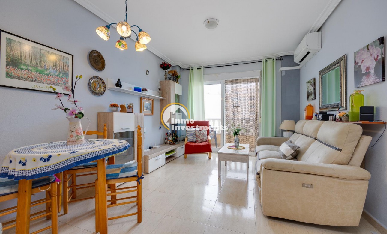 Resale - Apartment - Torrevieja - Playa de Los Locos-Curva del Palangre