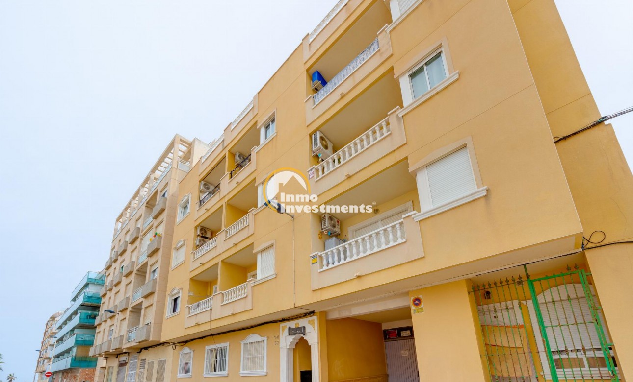 Resale - Apartment - Torrevieja - Playa de Los Locos-Curva del Palangre