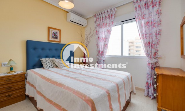 Resale - Apartment - Torrevieja - Playa de Los Locos-Curva del Palangre