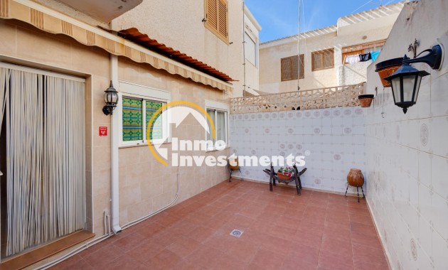 Resale - Bungalow - Torrevieja - Playa de La Acequion