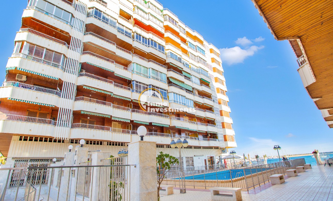 Resale - Apartment - Torrevieja - Acequion