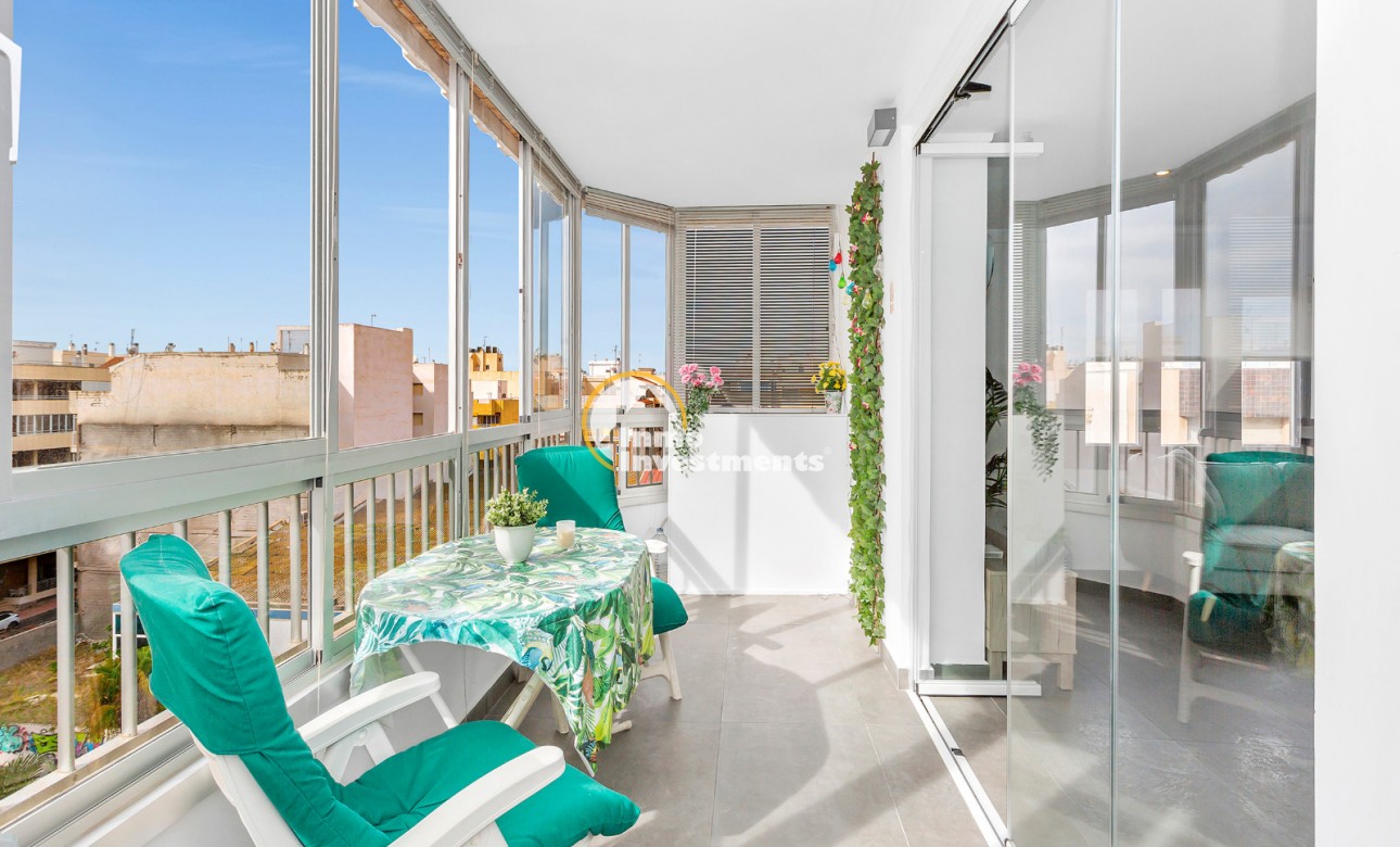 Resale - Apartment - Torrevieja - Acequion