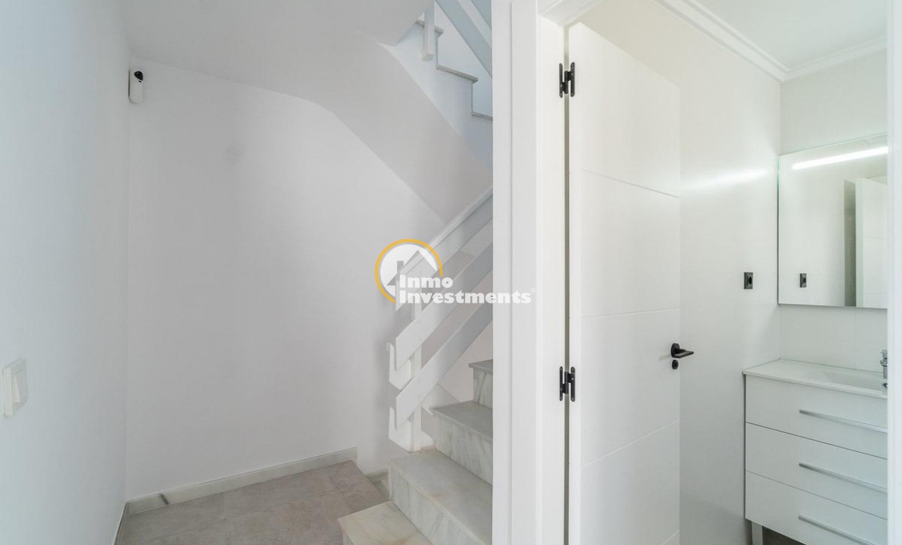 Resale - Semi detached villa - Torrevieja - Beach