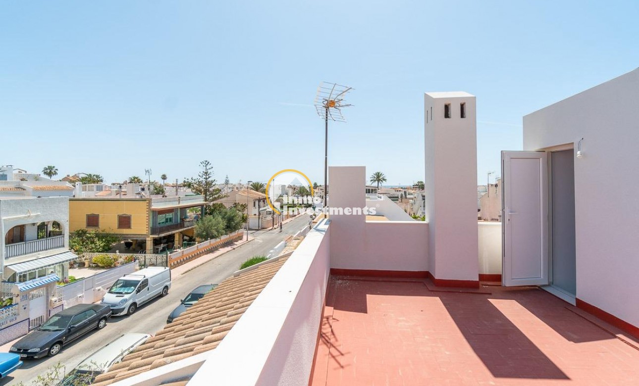 Resale - Semi detached villa - Torrevieja - Beach