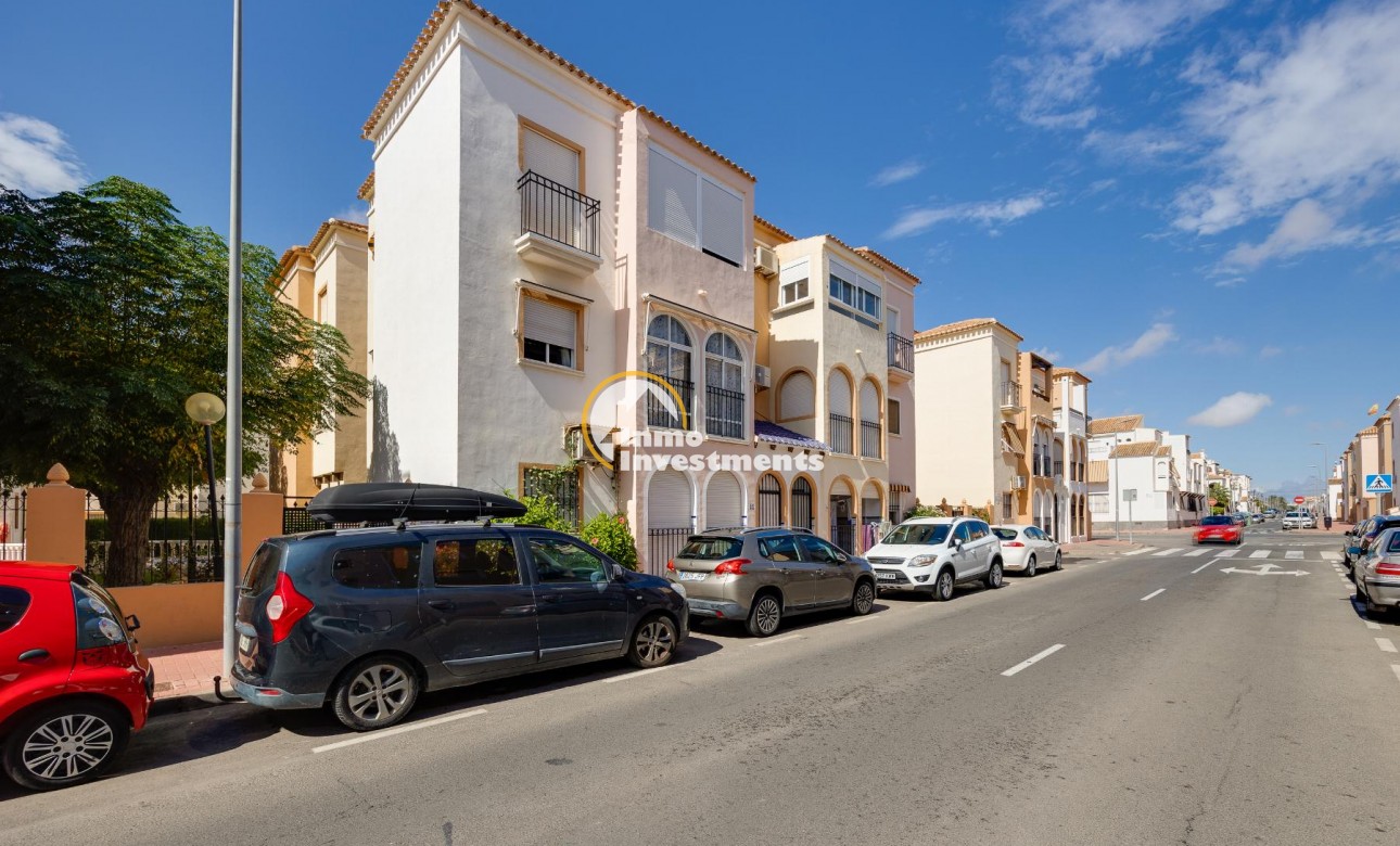 Bestaande bouw - Bungalow - Torrevieja - Playa de los Naufragos