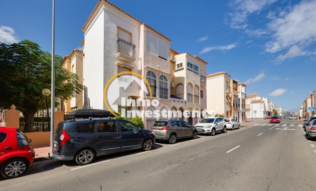 Resale - Bungalow - Torrevieja - Playa de los Naufragos