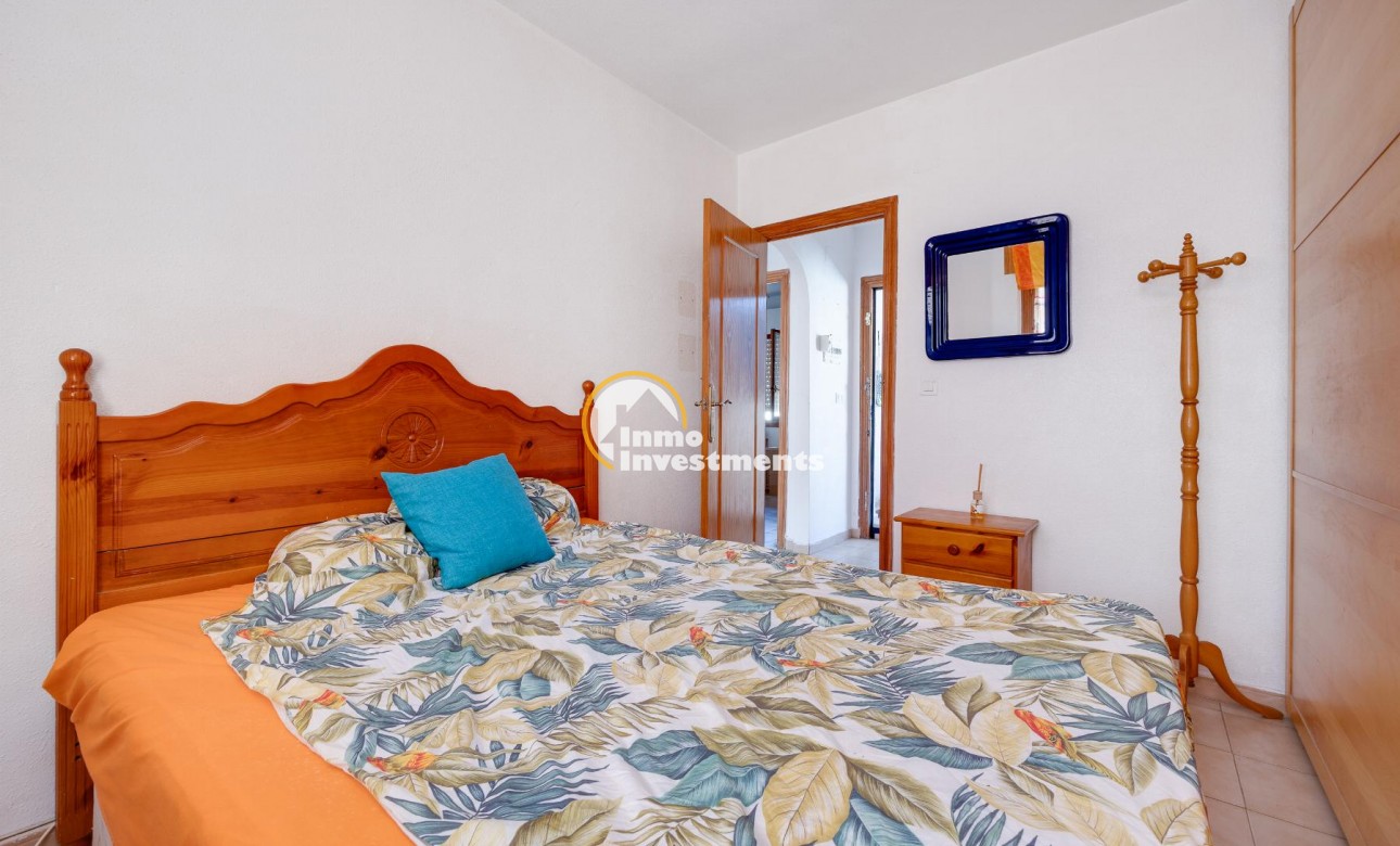 Resale - Apartment - Torrevieja - Playa de los Naufragos