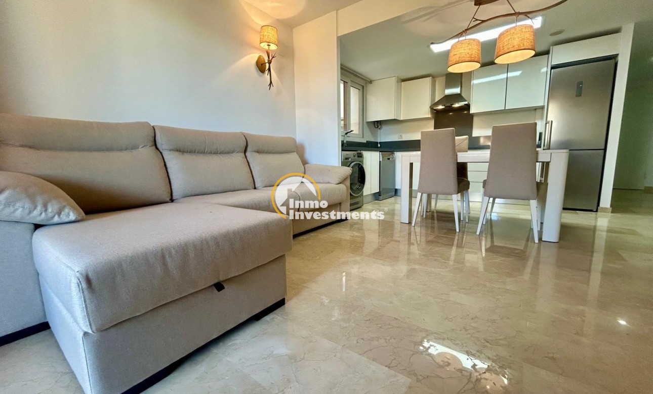 Resale - Apartment - Punta Prima - Beachside