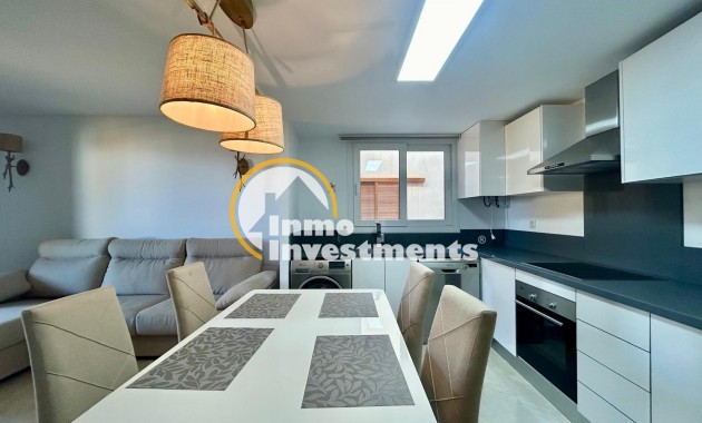 Resale - Apartment - Punta Prima - Beachside