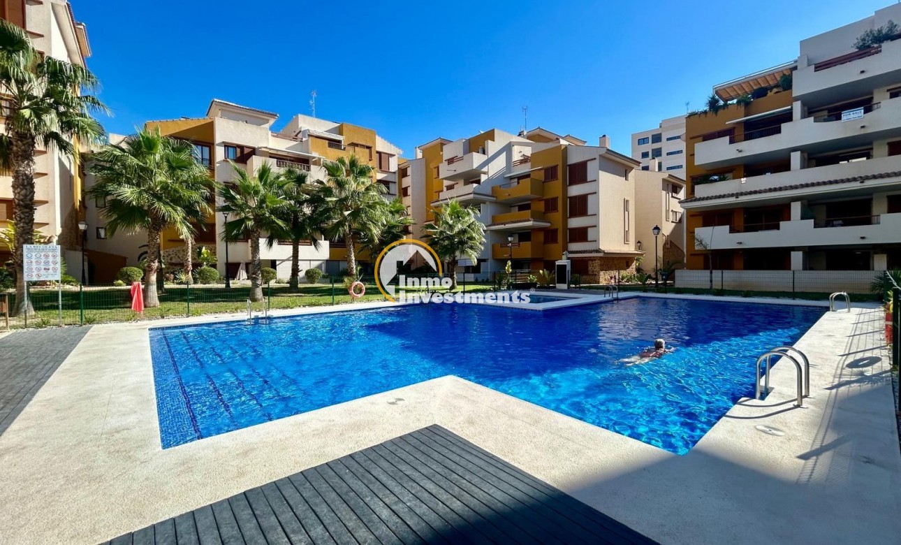 Resale - Apartment - Punta Prima - Beachside