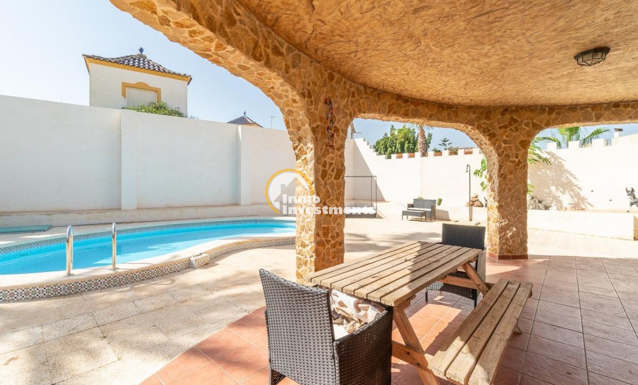 Bestaande bouw - Villa - Torrevieja - Los Altos