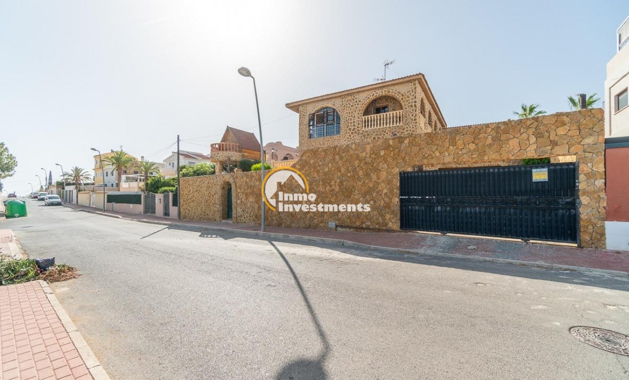 Bestaande bouw - Villa - Torrevieja - Los Altos