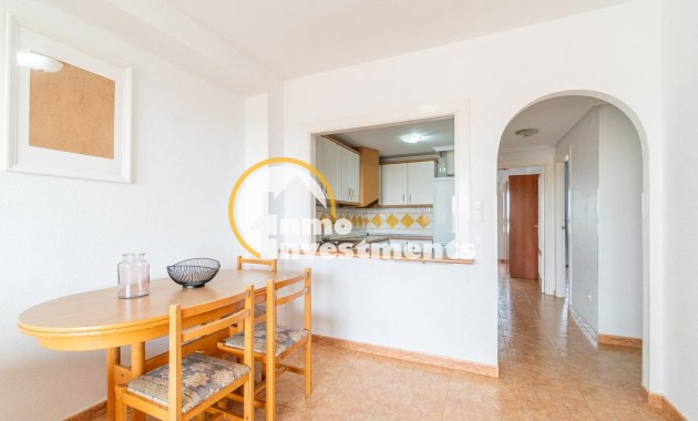 Resale - Apartment - Orihuela Costa - Campoamor