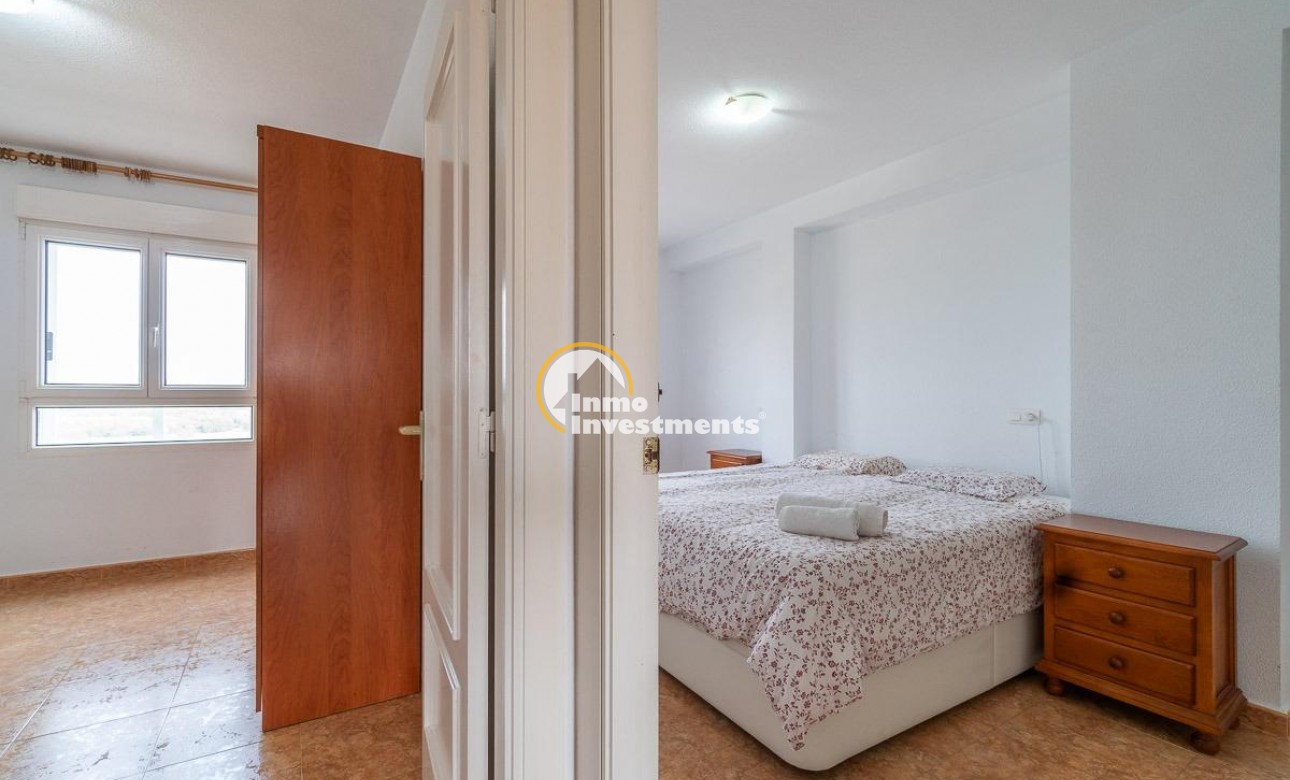 Resale - Apartment - Orihuela Costa - Campoamor