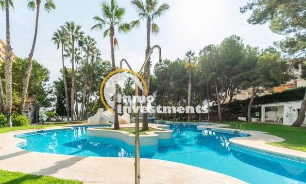 Resale - Apartment - Orihuela Costa - Campoamor