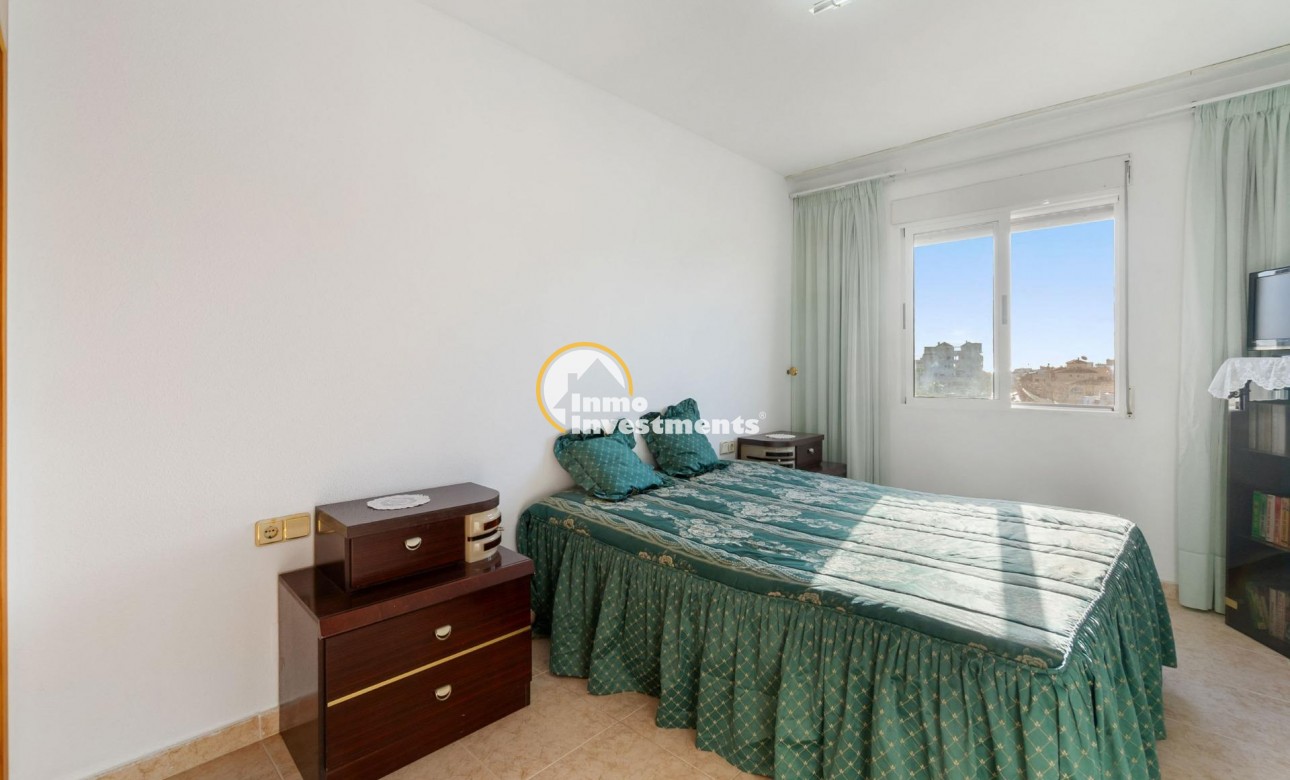 Resale - Apartment - Torrevieja - Calas Blanca