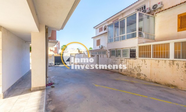 Resale - Apartment - Torrevieja - Calas Blanca