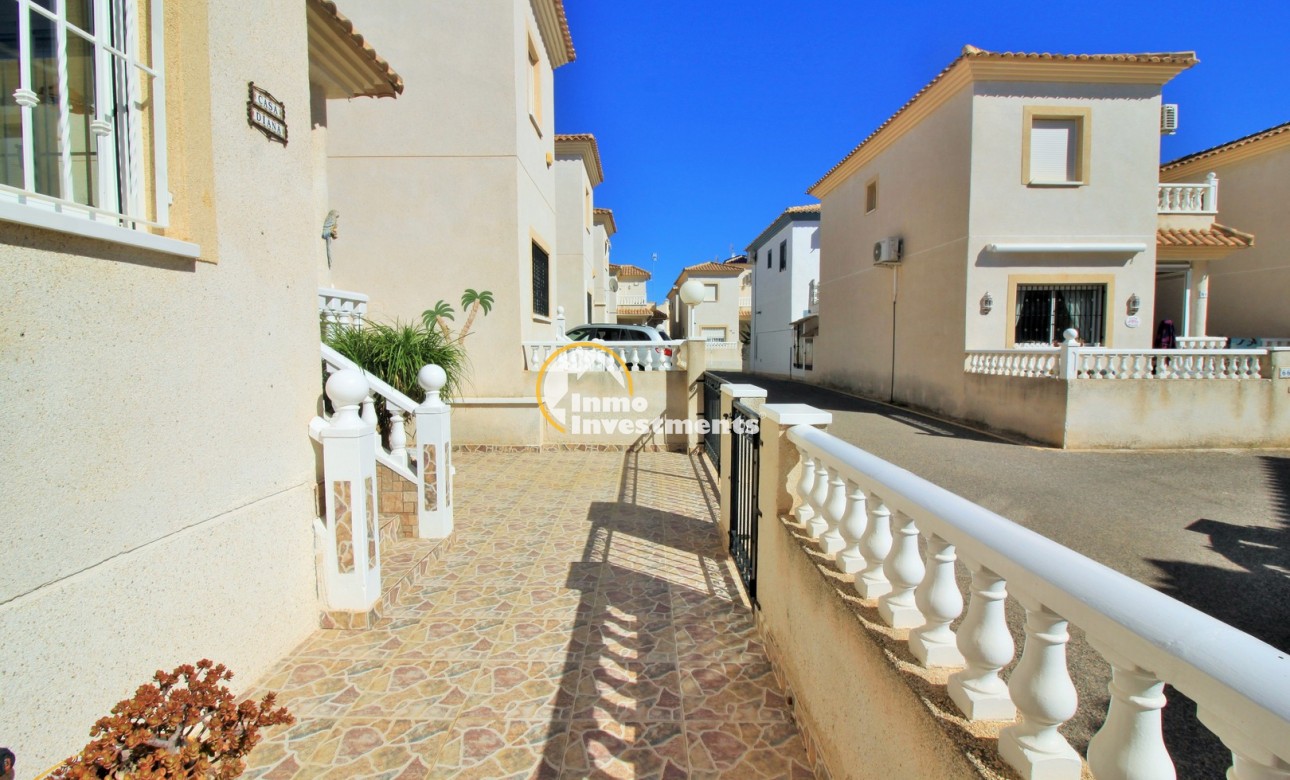 Bestaande bouw - Villa - Playa Flamenca - 