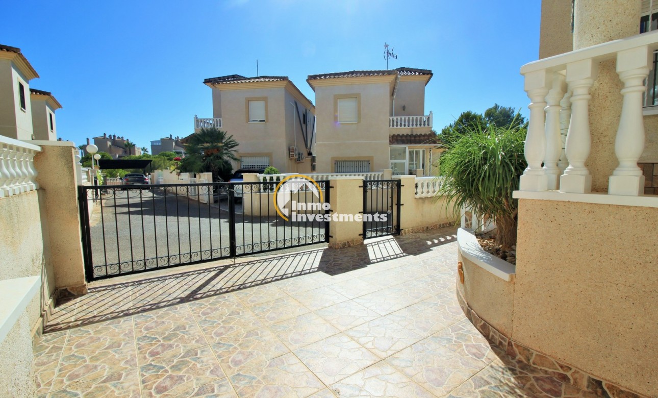 Bestaande bouw - Villa - Playa Flamenca - 