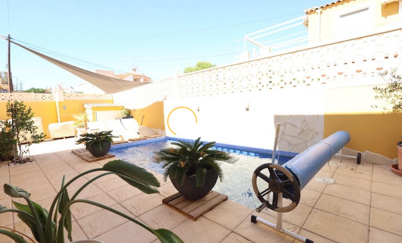 Gebrauchtimmobilien - Villa - Orihuela Costa - Lomas De Cabo Roig