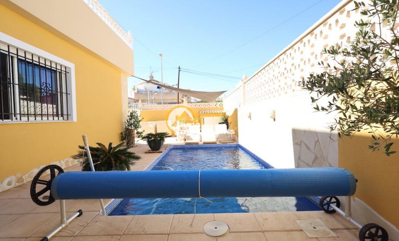 Reventa - Chalet independiente - Orihuela Costa - Lomas De Cabo Roig