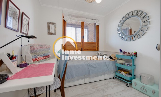 Resale - Apartment - Torrevieja - El Acequión