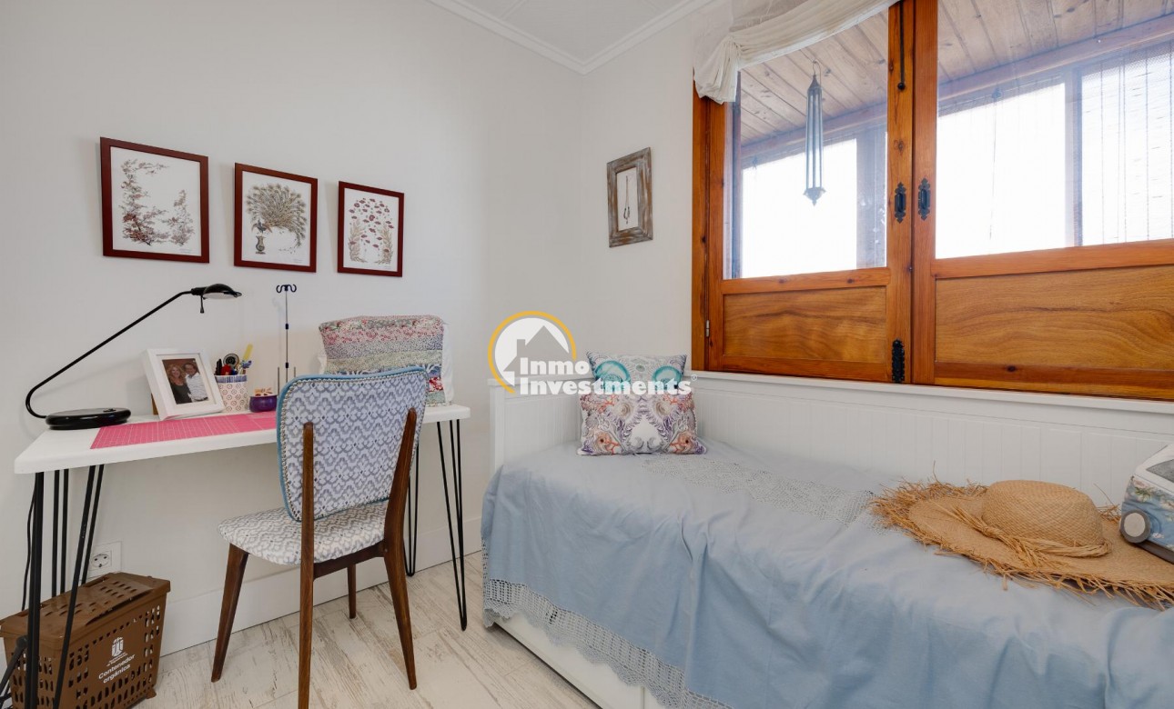 Resale - Apartment - Torrevieja - El Acequión