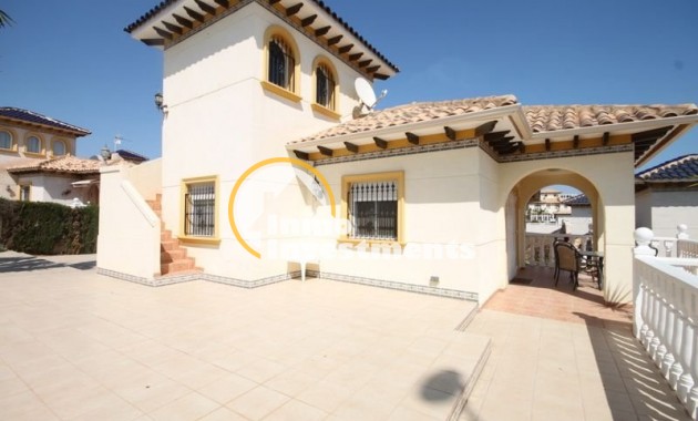 Resale - Villa - Orihuela Costa - La Zenia